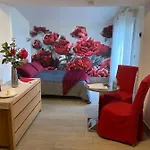 Pivoine D Hotes Oda ve Kahvaltı