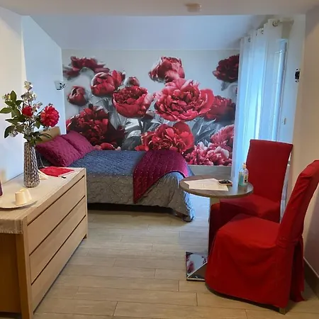 Pivoine D Hotes Bed and Breakfast