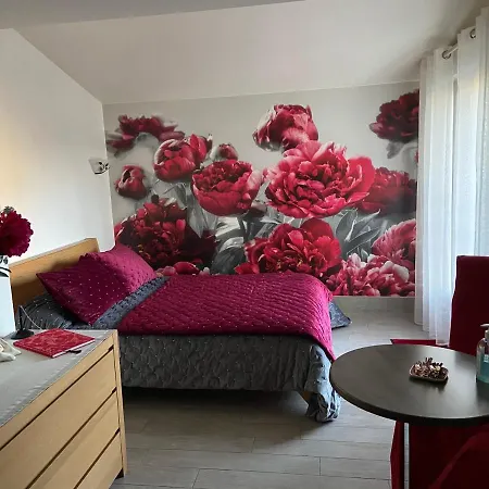 Pivoine D Hotes Bed & Breakfast 3*