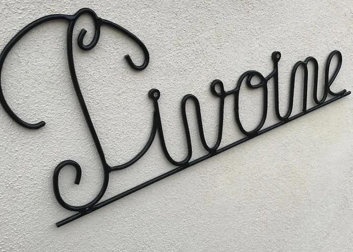 Pivoine D Hotes 住宿加早餐酒店 Fralignes