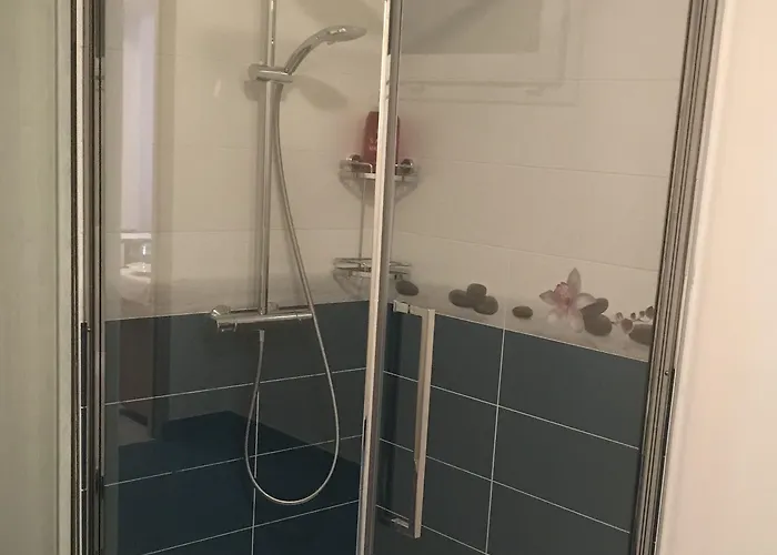 住宿加早餐酒店 Pivoine D Hotes Fralignes